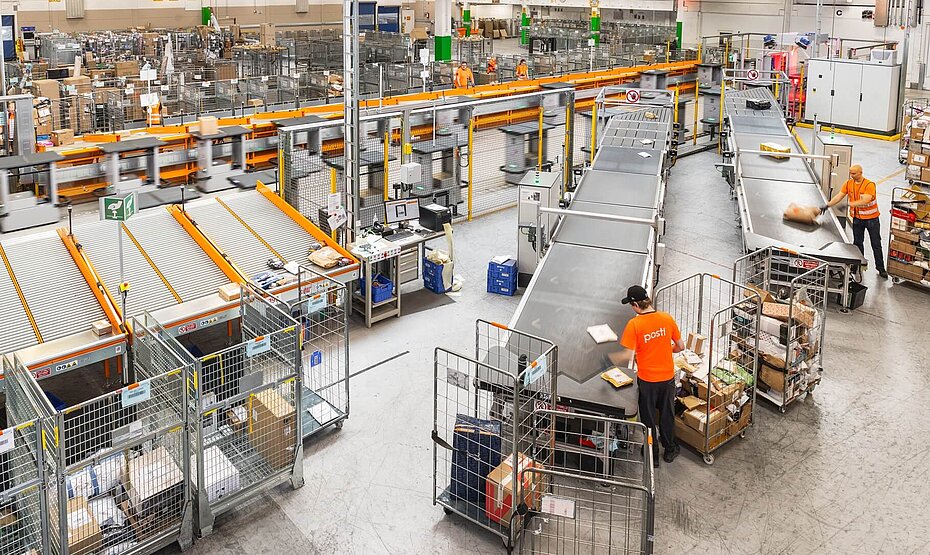 Fives’ AMR sorting solution for Posti in Seinäjoki logistics center